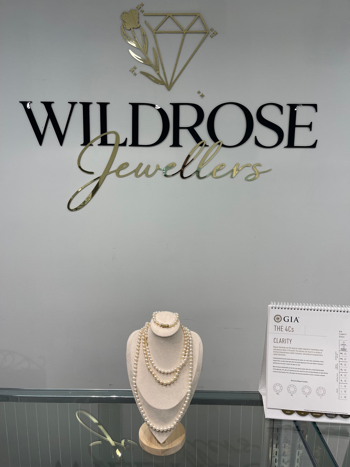 Re-Stringing Pearl Necklaces In Calgary