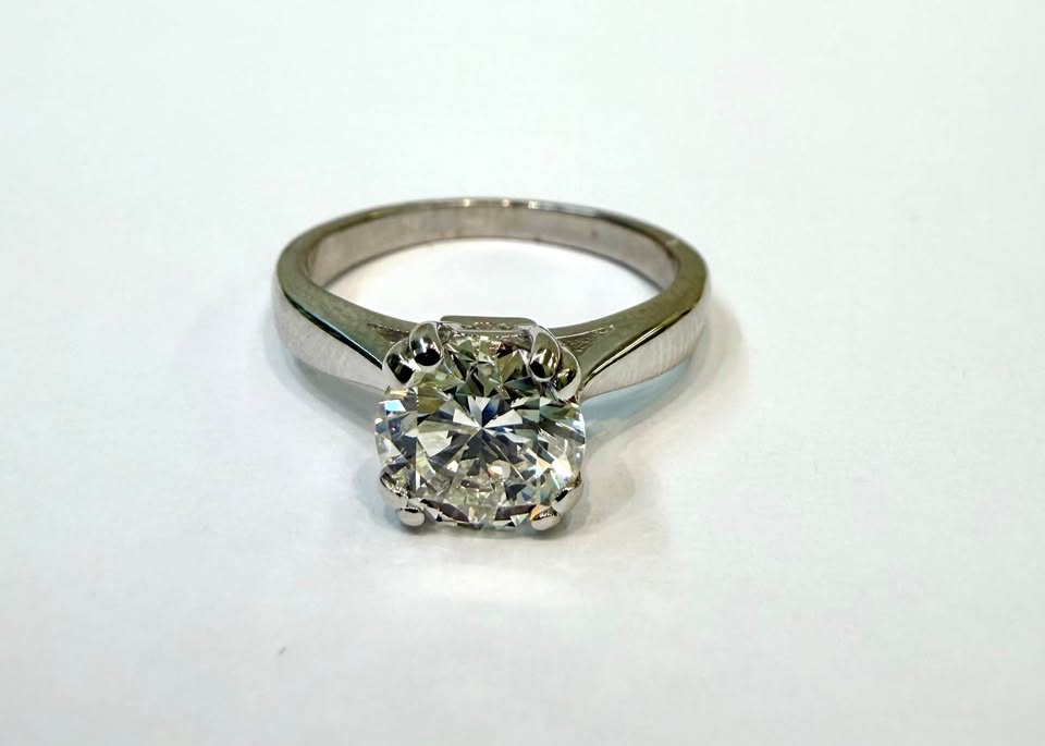 1.75 Carat Natural Old European Diamond VS1-G 14k Gold Solitaire