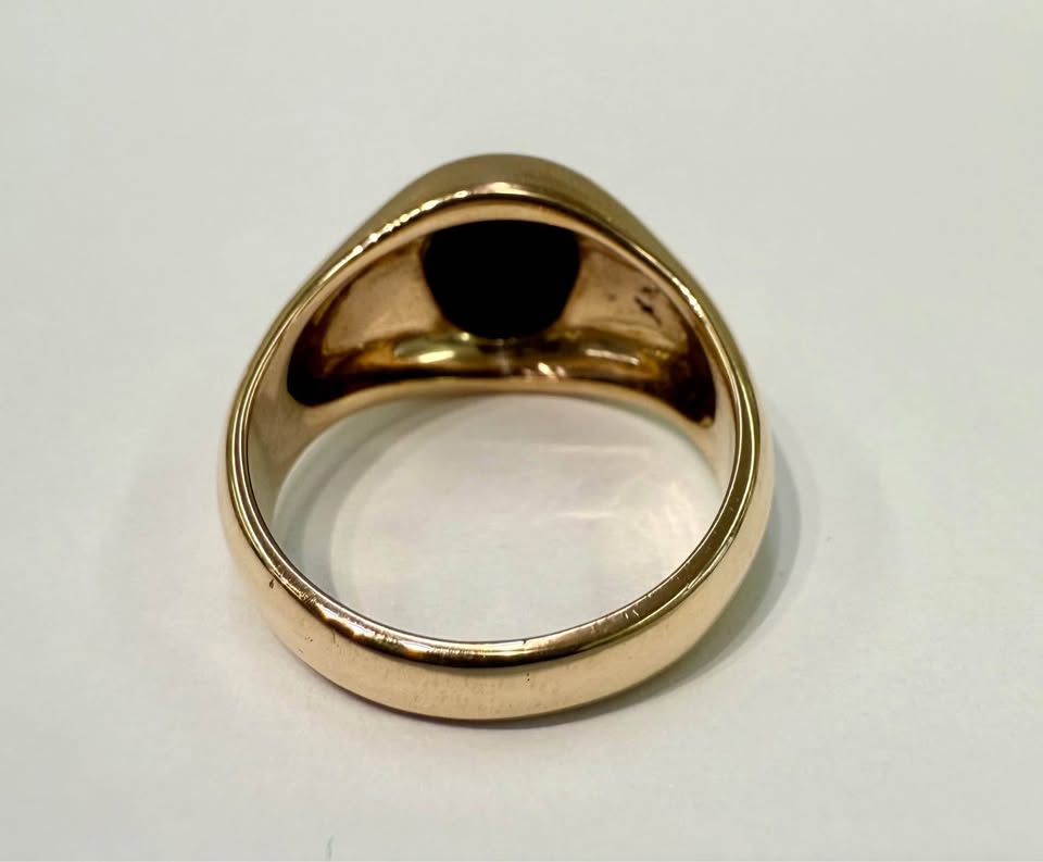 10Karat 2.00Carat Natural Star Sapphire Men’s Signet Ring