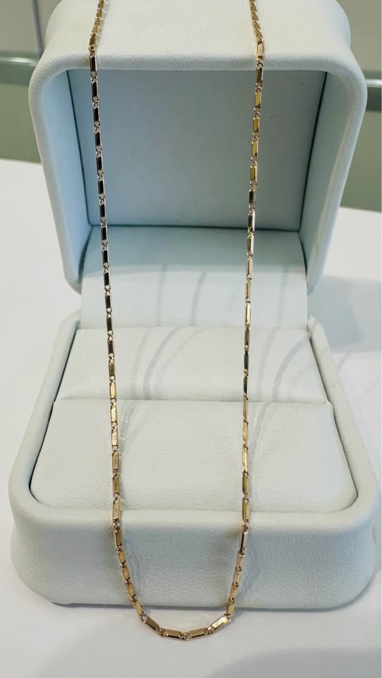 10 Karat yellow gold made in Italy Barleycorn link chain 18”