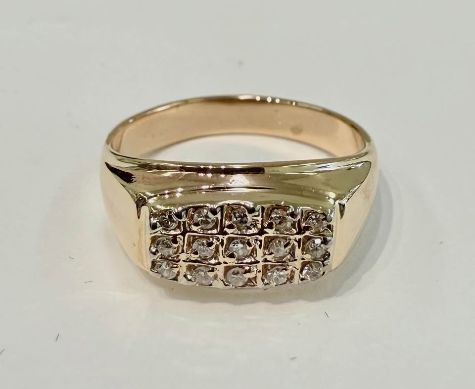 10k Gold & Natural Diamonds 0.30CTW Signet Ring