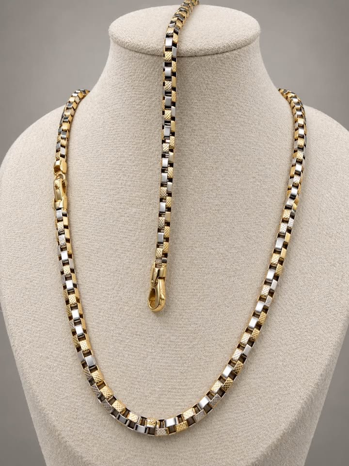 10 Karat Very Unique Two Tone Made in Italy , Necklace and Bracelet Set 18” + 7” 4mm Wide