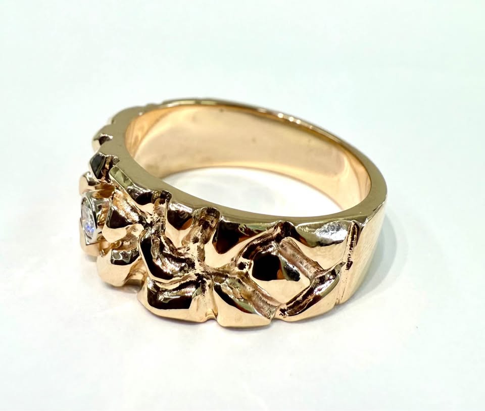 10karat Solid Gold Nugget Ring Natural Diamond 0.20CT 10mm