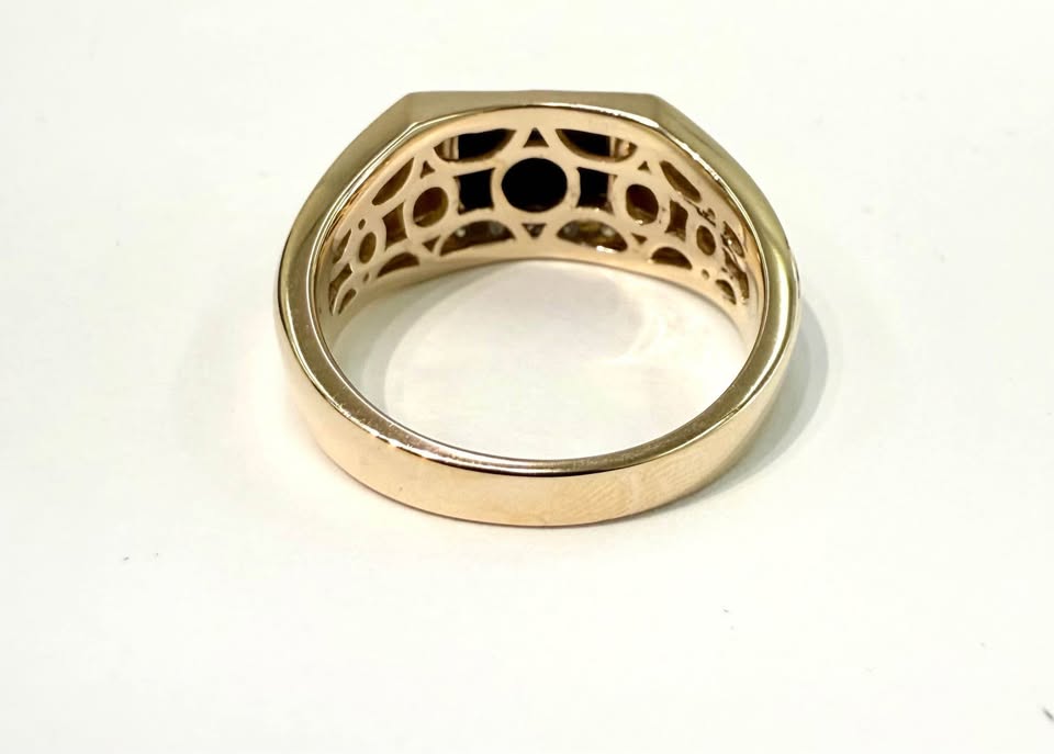 14k Black Onyx & Natural Diamonds Ring