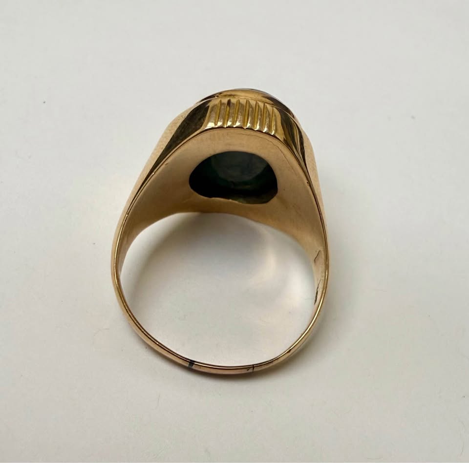 14k Gold Green Agate Vintage Big Men’s Ring With Floral Design