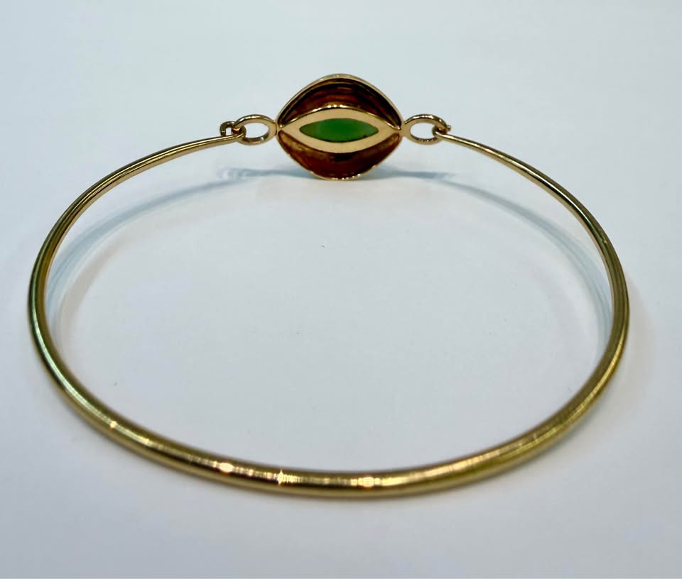 14k Yellow Gold Jade Bangle