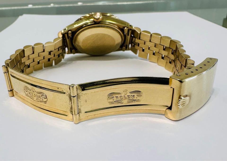 14karat Solid Gold Rolex Oyster Perpetual Date Superlative Chronograph 36mm Model#15037