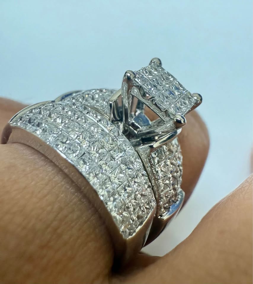 Save $2000 14karat Sparkle Bomb 2.00CTW Natural Diamonds Wedding Set