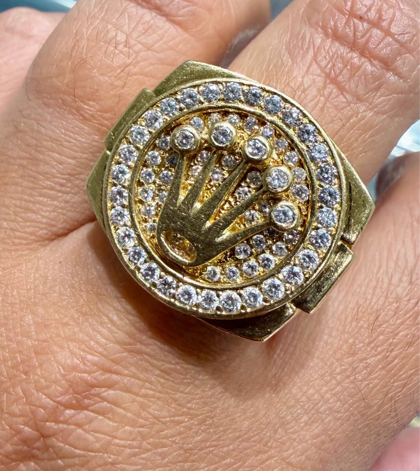 18Karat Solid Gold Rolex Style Natural Diamond Ring 30.56grams 1.00CTW