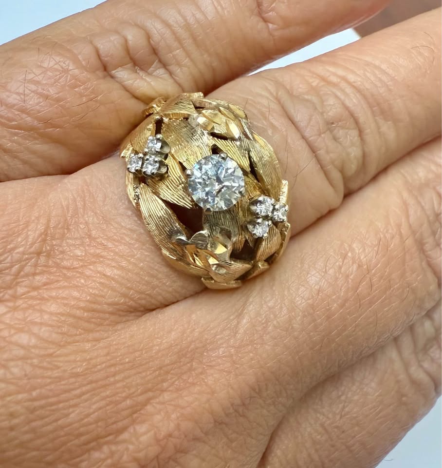 Vintage 18k Gold Heavy Handmade Ring with Natural Diamonds 0.50Carat