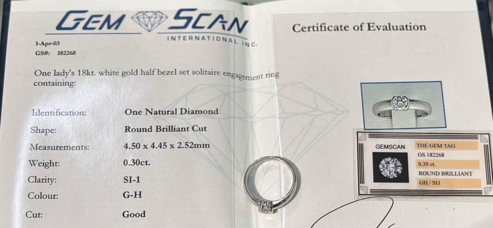 Beautiful Half Bezel 18karat Natural Diamond Engagement Ring 0.30Carat