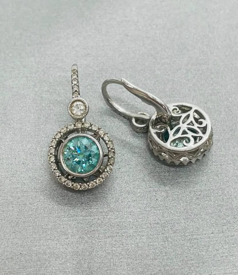 Unique Vintage 3.00Carat Natural Diamonds Fancy Blue , Lever back Earrings 18k Gold