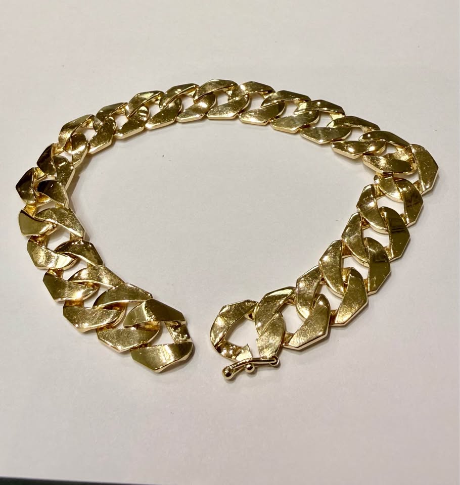 Beautiful 12mm wide Solid 10 karat Yellow Gold Men’s Curb Bracelet , 8”