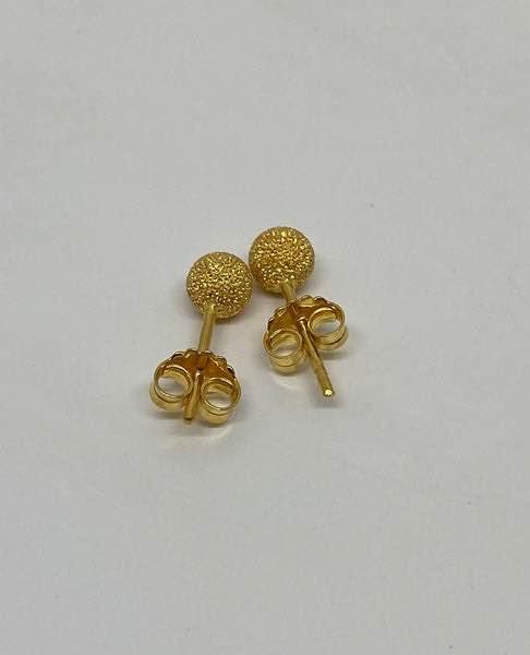 Beautiful 18karat Solid Gold Ball Studs