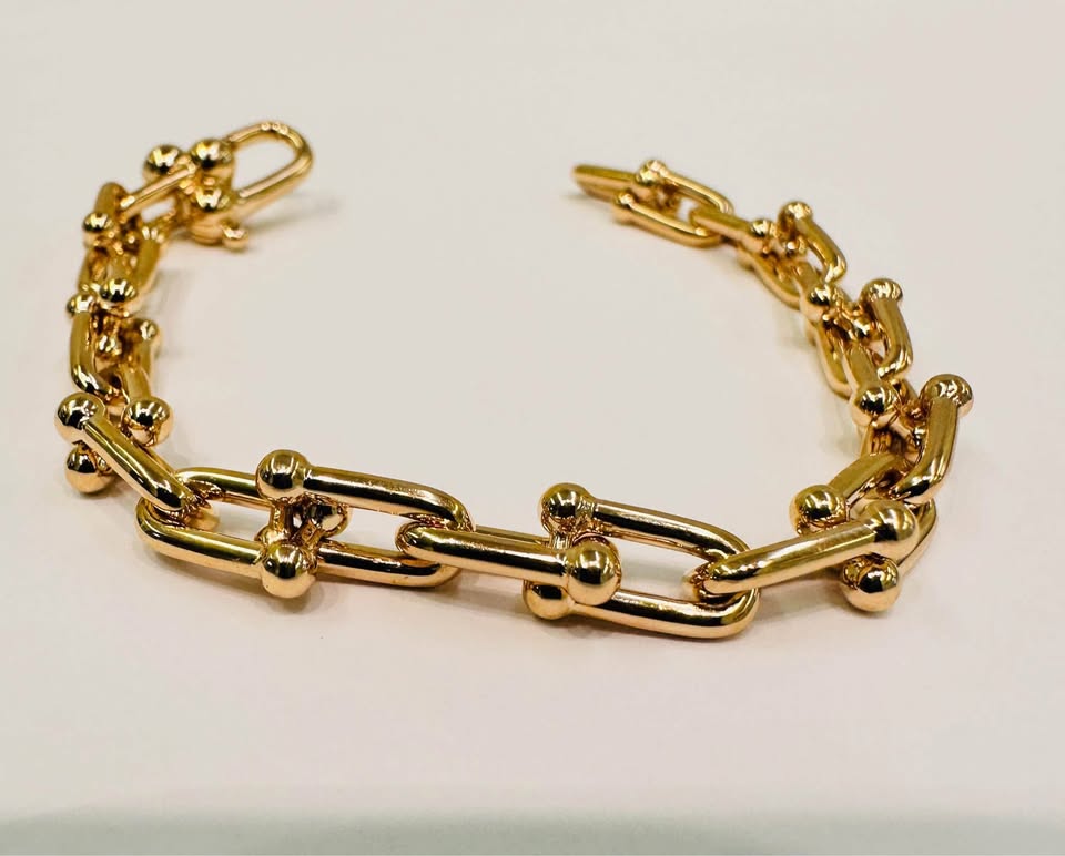 Beautiful Solid 14 Karat Gold Hardware Bracelet