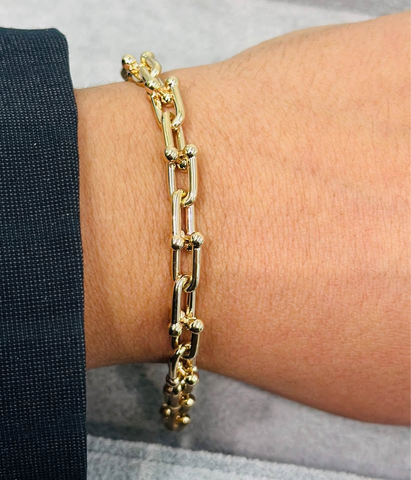 Beautiful Solid 14 Karat Gold Hardware Bracelet