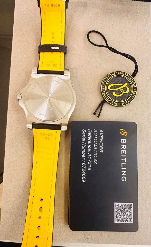 Breitling Avenger A17318, 300M Watch