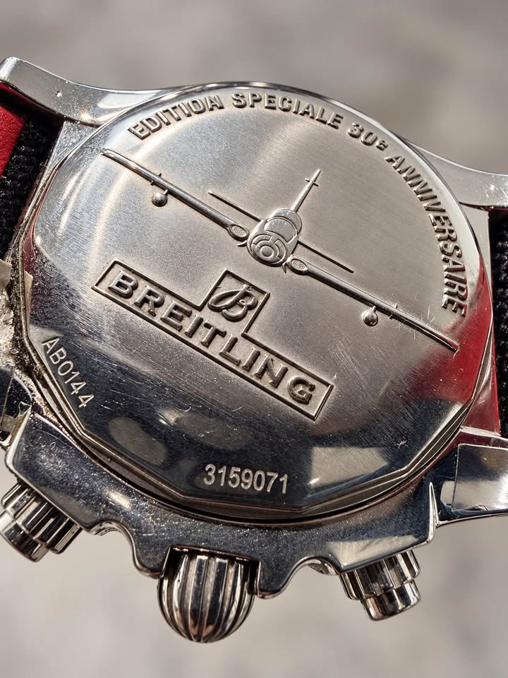 Breitling Chronomat 41 Airborne — 30th Anniversary Special Edition, reference AB01442J/G787 - 2015
