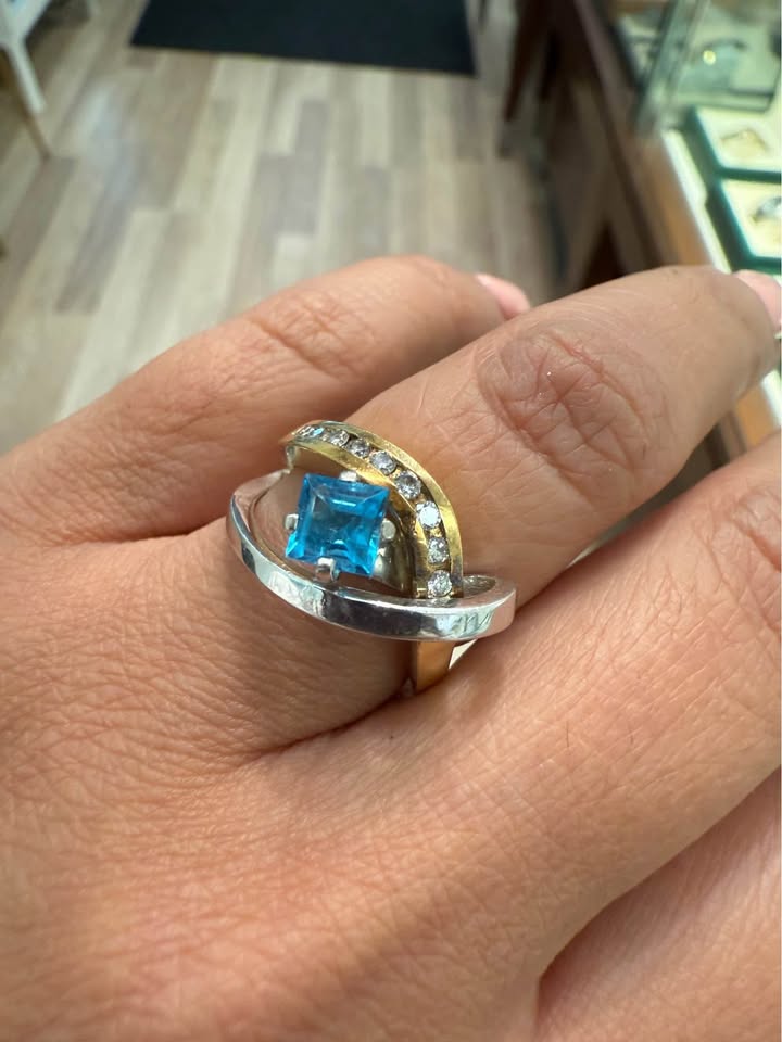 18 Karat Two Tone Natural Diamonds and Blue Topaz Cocktail Ring -Square shank
