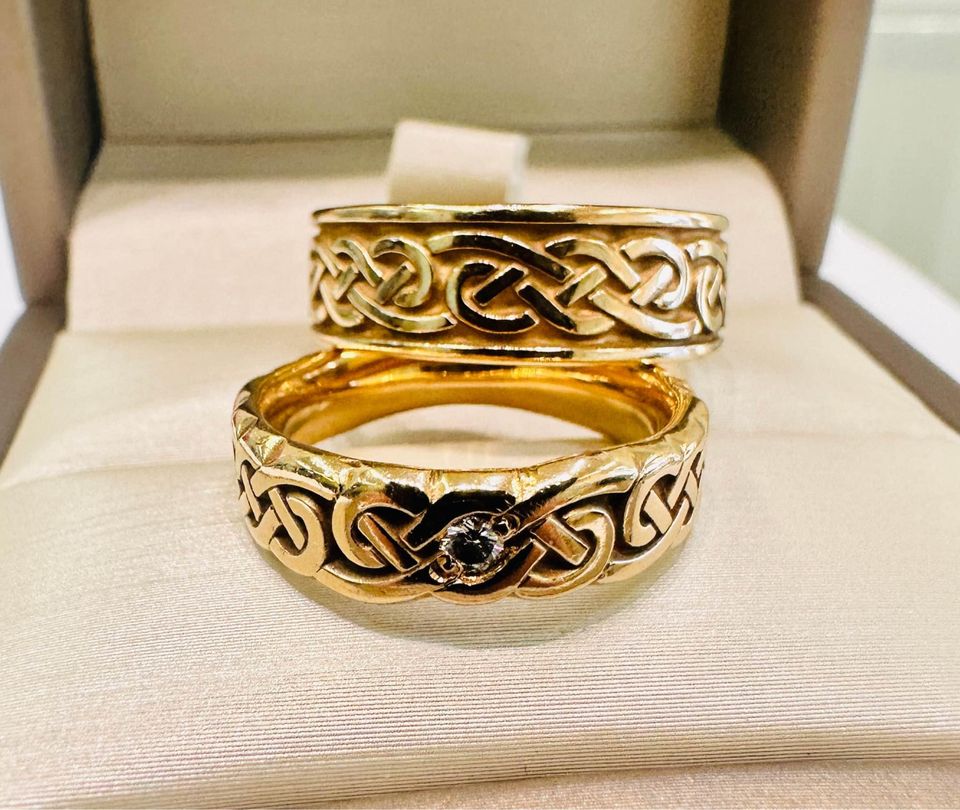 Beautiful Celtic 14karat Solid Gold His and Hers Matching Wedding Bands