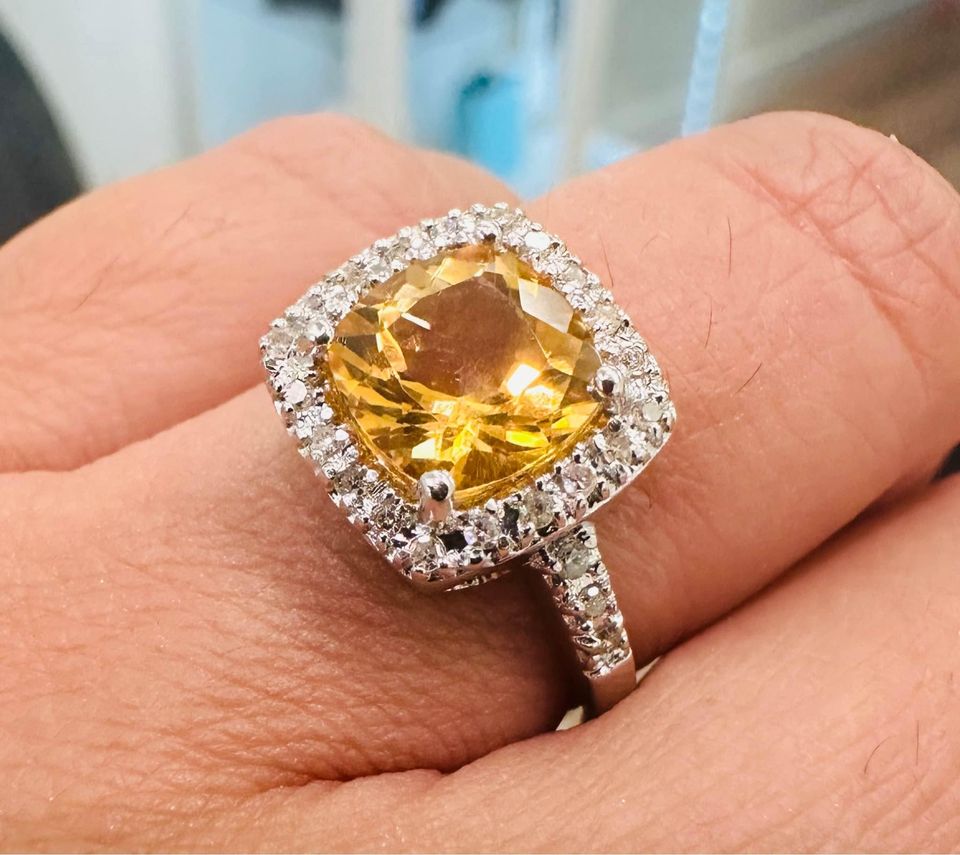 Citrine and Diamonds Ring In White Gold , 3.00 Carats