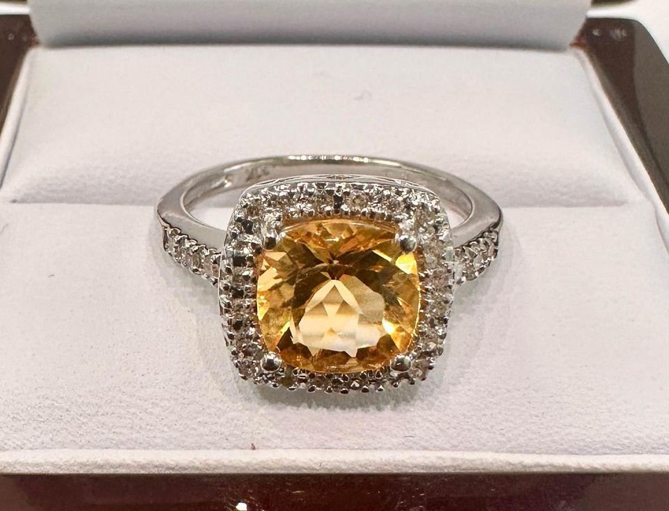 Citrine and Diamonds Ring In White Gold , 3.00 Carats