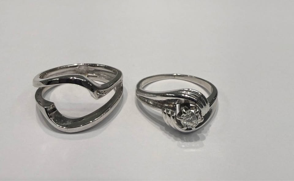 Custom Design Natural Diamond Wedding Set With Tong Jacket in 14k Gold 0.25Carat 9.2 grams