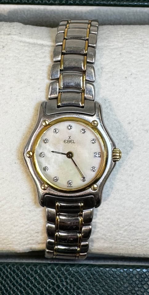 Ebel Mother of pearl & Diamonds Lady’s watch in 18karat Gold and Steel