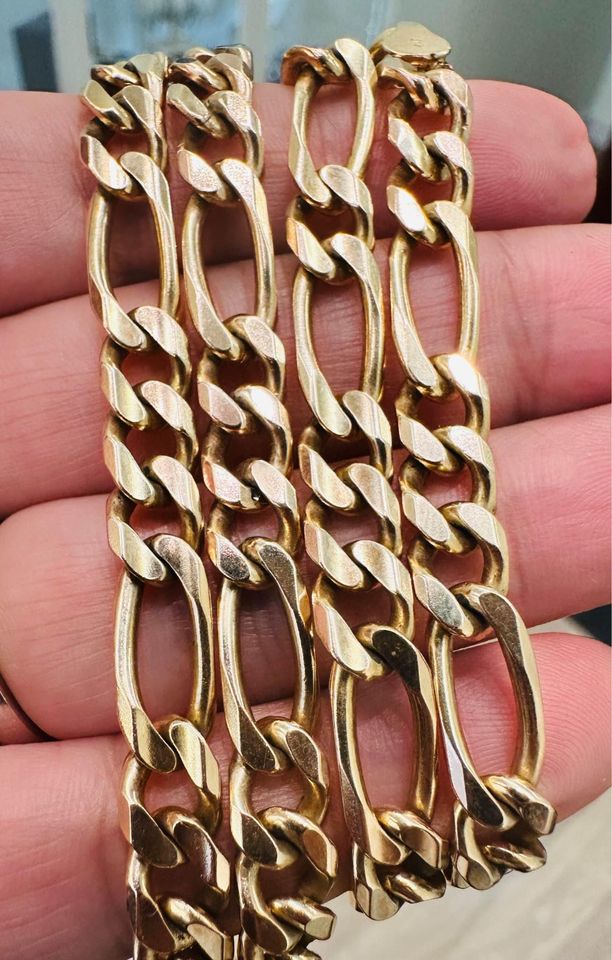 Italian gold 51 grams Figaro Chain 7mm Extra Solid Chain in 10k Gold 22”