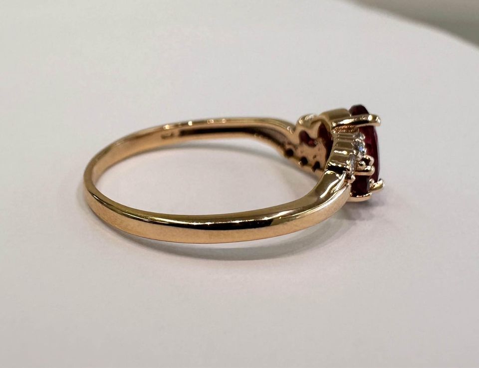 Pink Tourmaline and Diamonds ring in 10k Gold