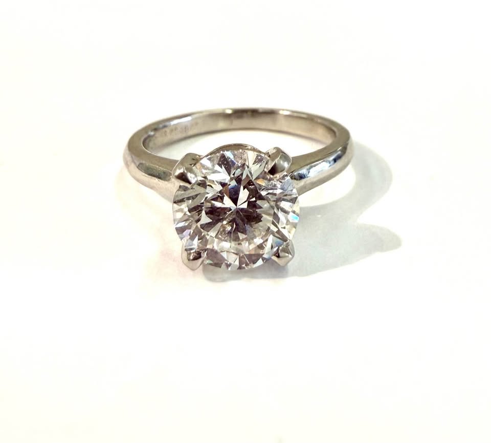 Save $2000 Beautiful Platinum Solitaire Certified Labmade Diamond 2.07 Carat in VS1-E - Ideal Cut