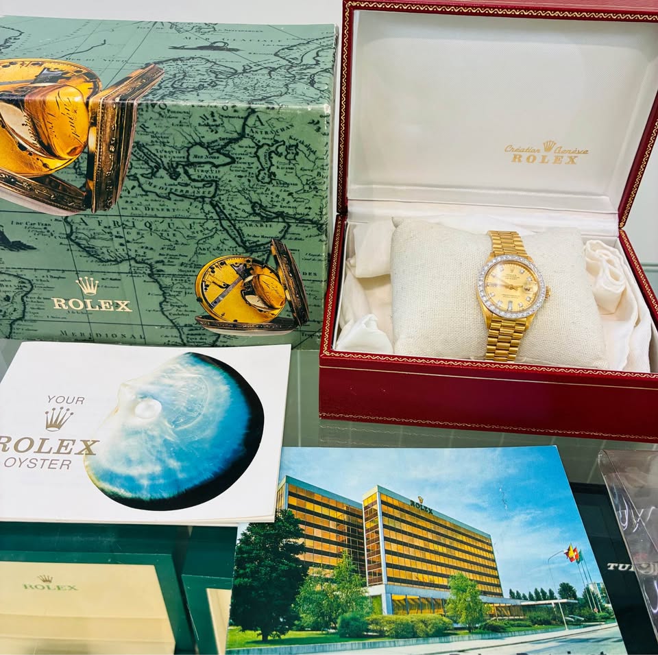 Rare Find Rolex Lady’s Datejust 18karat Gold Diamond Bezel & Dial Ref#6916 - 1976