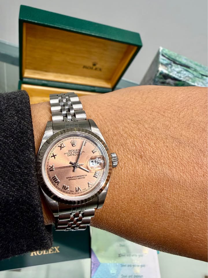 Rolex Lady’s Datejust 26mm , Pink dial Ref#71974, 2006 Full Set , Mint condition