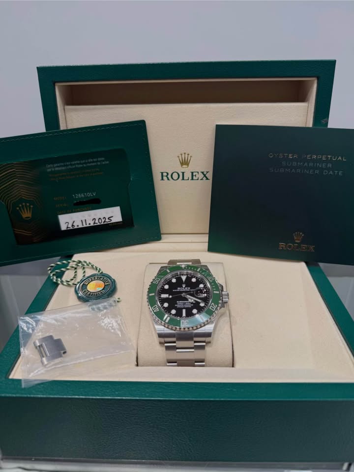 Rolex Submariner “Starbucks” 2025