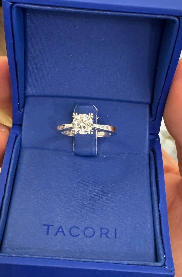 Tacori Engagement Ring Natural Diamond 18k Solitaire 0.92 Carat F-VS2 Appraised for $11,600