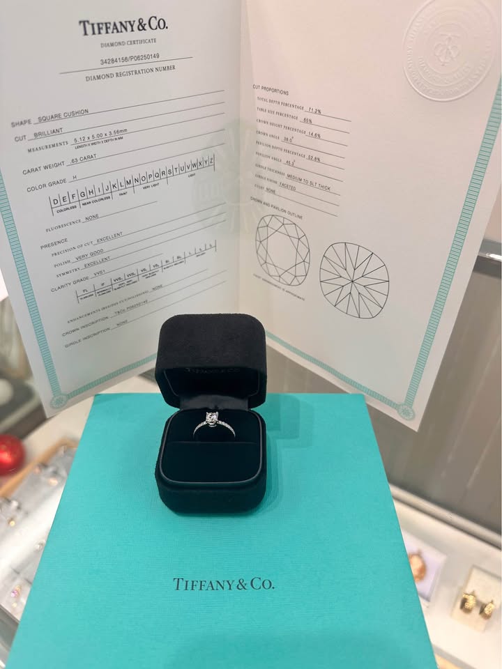 Tiffany & Co. Natural Diamond VVS1 0.71CTW , Platinum Engagement Ring