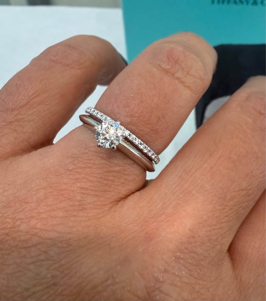 Tiffany&Co Gorgeous Wedding Set in Platinum and Natural Diamonds
