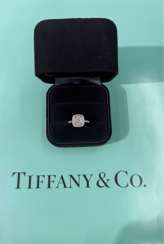 Tiffany&Co Platinum Platinum 1.09 Carat Natural Diamond Cushion Halo Engagement Ring