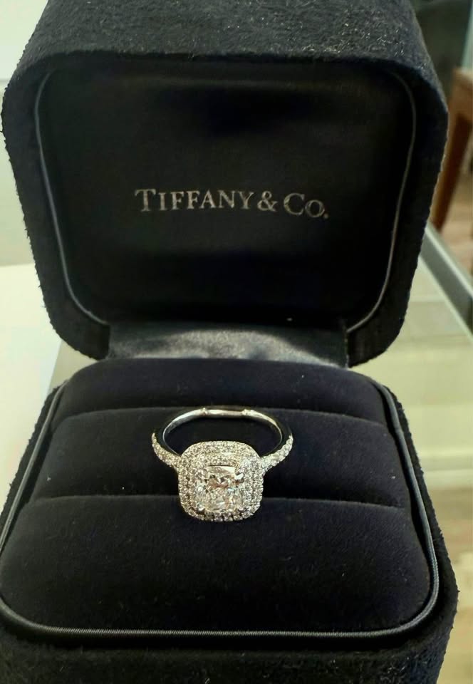 Tiffany&Co Platinum Platinum 1.09 Carat Natural Diamond Cushion Halo Engagement Ring