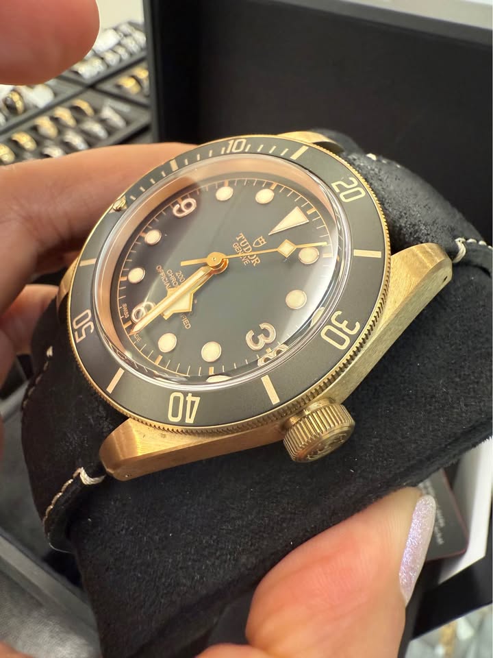Tudor Black Bay Bronze 79250BA 43MM Sport Diver Slate Dial Box & Papers 2023