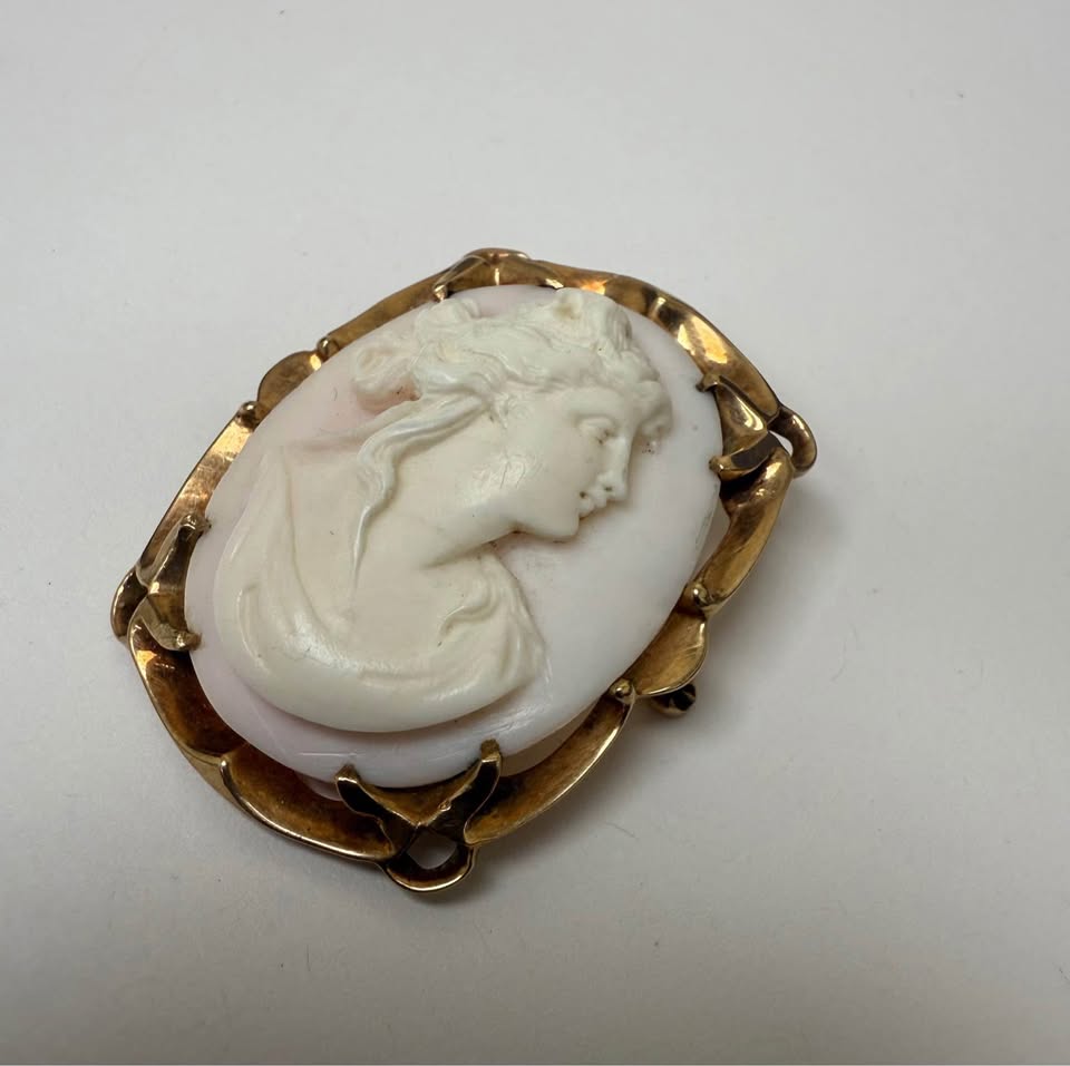 Vintage Antique Cameo Shell 10k Gold Pin/Pendant
