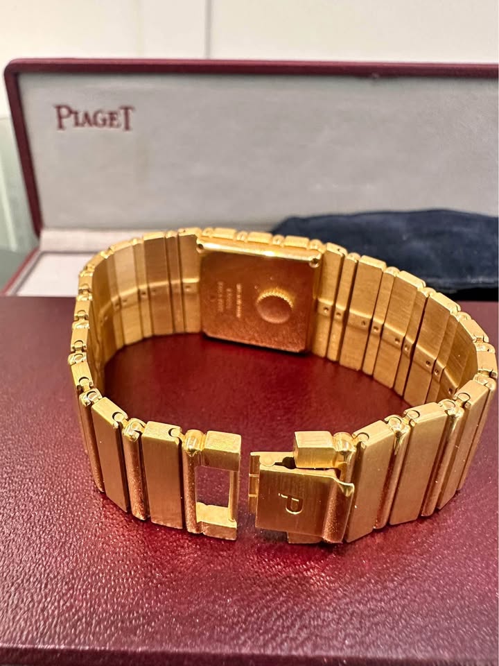 Vintage Piaget Polo Solid 18karat Lady’s Watch Like New , Complete Set