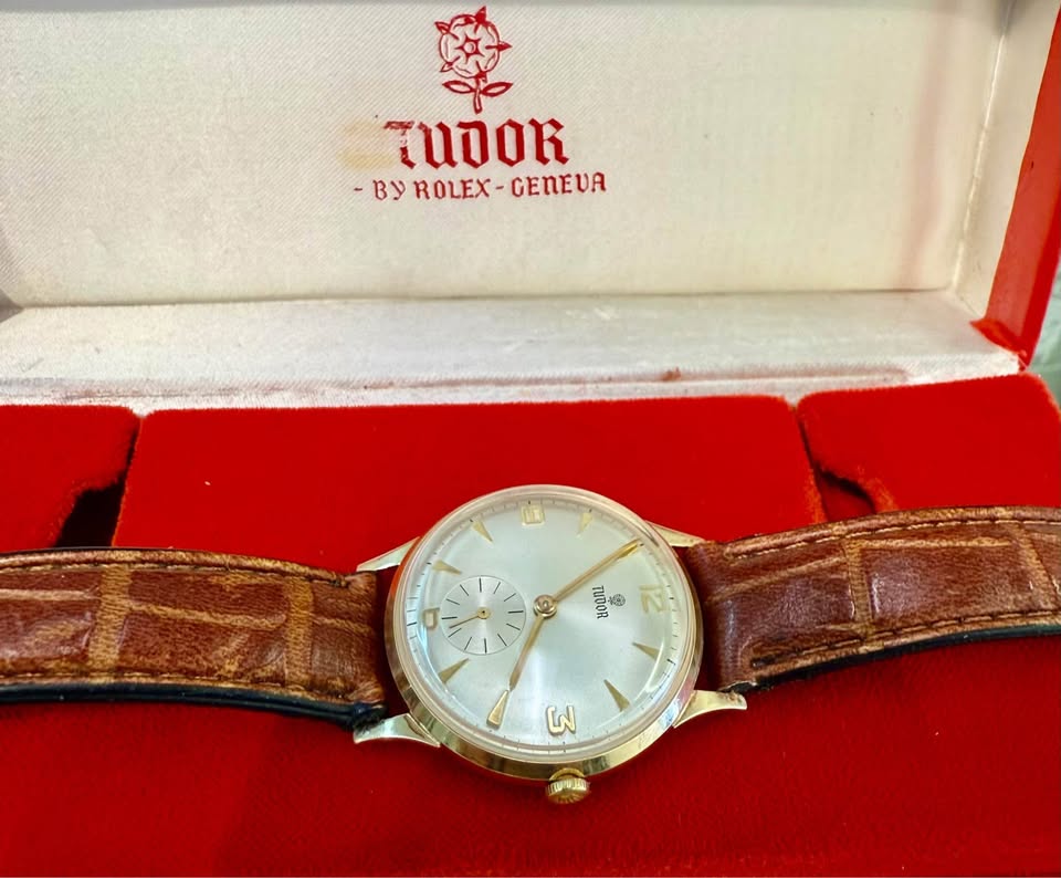 Vintage Tudor Gentleman's 9ct Wrist Watch, 32mm , Manual Winding