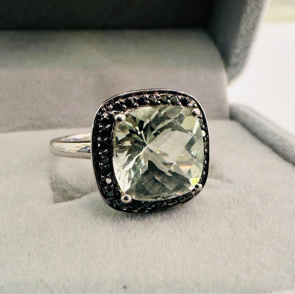 14Karat White Gold , 4.00Carat Green Amethyst & Black Diamonds Ring