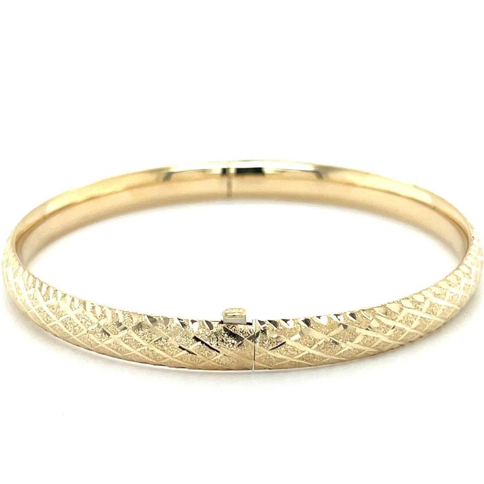 14K yellow gold Diamond Cut Textured Bangle with box lock clasp