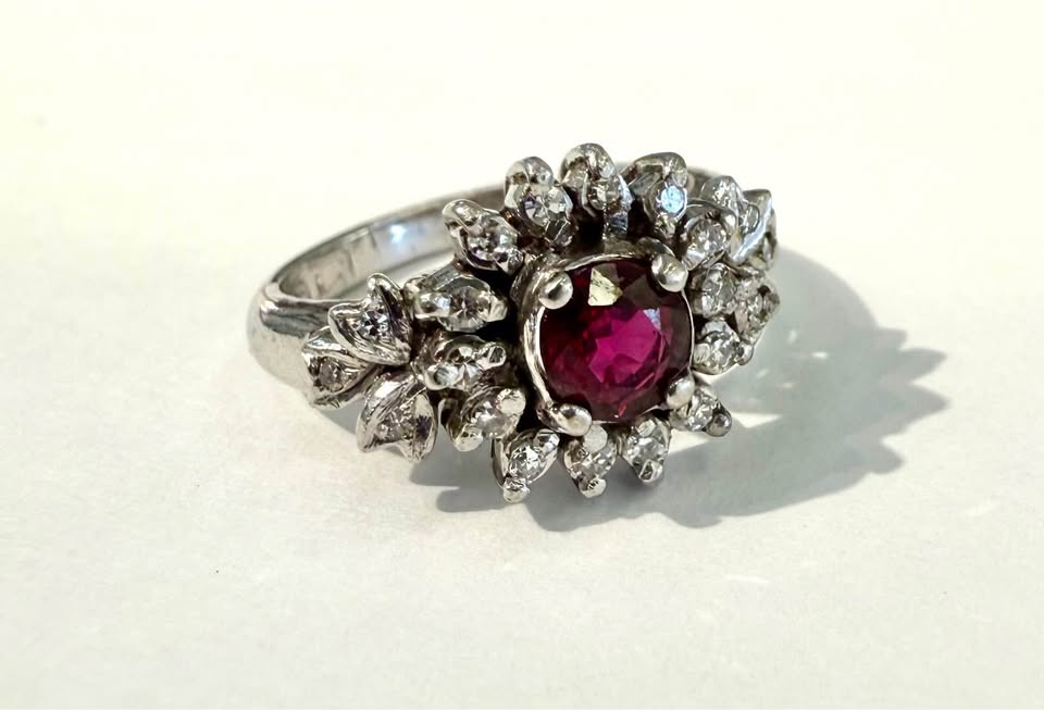 14k\Platinum Natural Ruby and Diamonds Vintage Ring