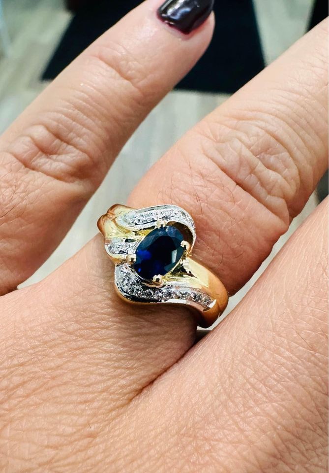 14k Natural Sapphire and Diamonds Vintage Ring