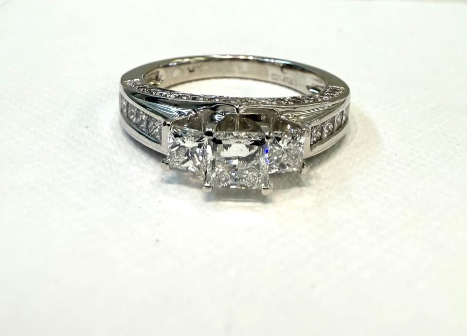 14karat Canadian Diamonds Past Present Future Engagement ring 0.93ctw
