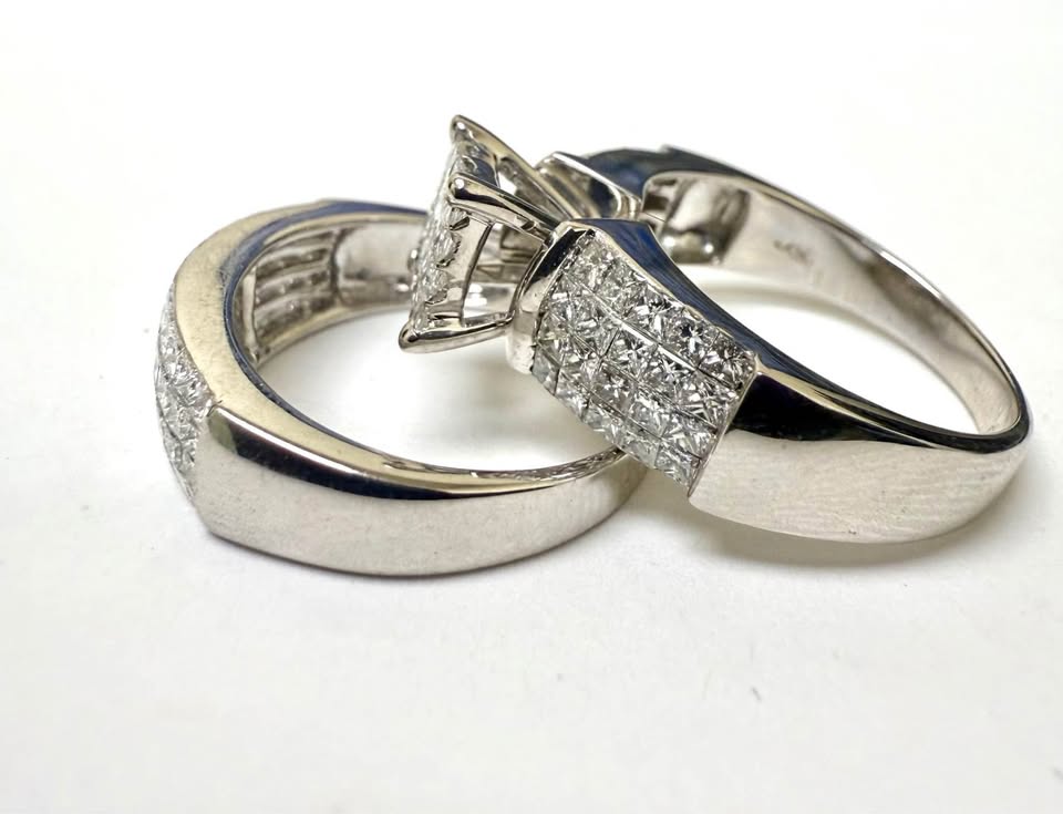 Save $2000 14karat Sparkle Bomb 2.00CTW Natural Diamonds Wedding Set
