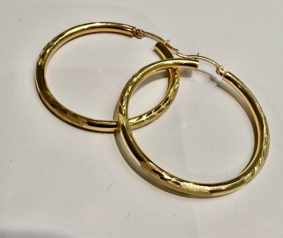 14karat Yellow Gold Diamond Cut Hoop Earrings